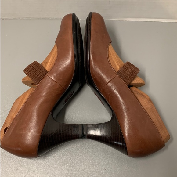 Sofft Brown Women's Heels with Braided Detail Size 10 - Picture 4 of 9